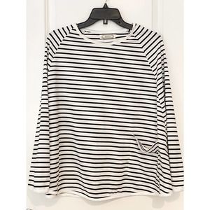 Black and White Striped Nursing Cover